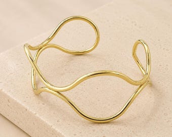 Gold Plated Wire Wave Cuff Bangle