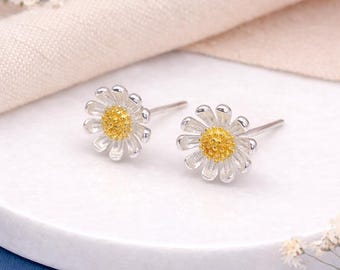 Sterling Silver And Gold Daisy Stud Earrings – 10mm
