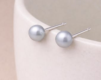 Sterling Silver Grey Freshwater Pearl Stud Earrings – 5mm