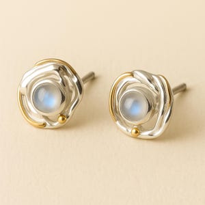 Geschmolzene Sterling Silber Mondstein Ohrstecker