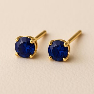 Solide 9 Karat Gold September Saphir Geburtsstein Ohrstecker