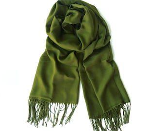 Pashmina verde oliva Bufanda verde oliva Chal verde Chal verde Bufanda verde Regalo de dama de honor Chal de boda verde Dama de honor