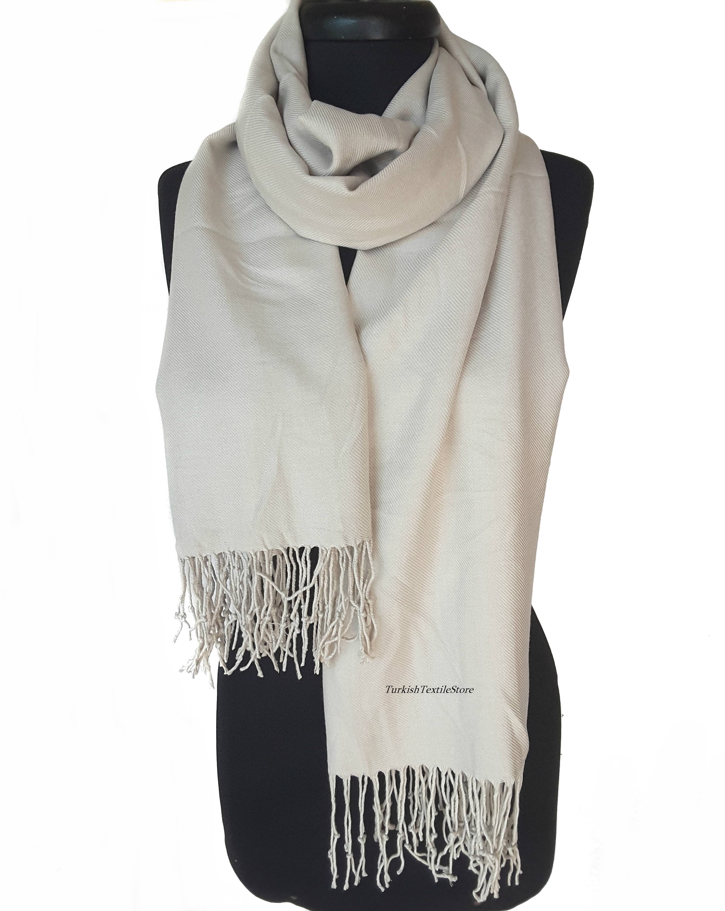 Light gray Ruffled Shawlscarf