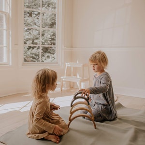 Empileur darche de jouet arc-en-ciel en bois de cadeau en bois pour les jouets élégants à la moutarde de décoration de crèche pour enfants image 8