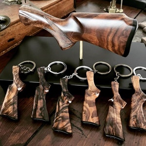 Gunstock Keyring Hand Carved Hunting Shooting Wood Walnut Gift Fathers Day Birthday Pheasant Game Shoot Partridge Duck Countryside Sport