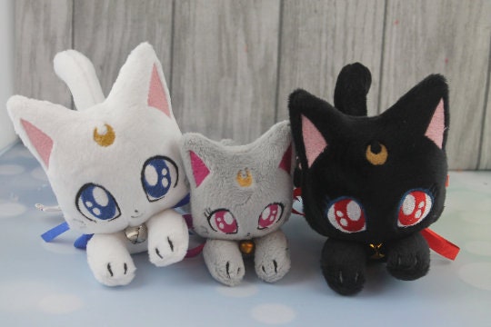 Fanart de peluche de gatos lunares