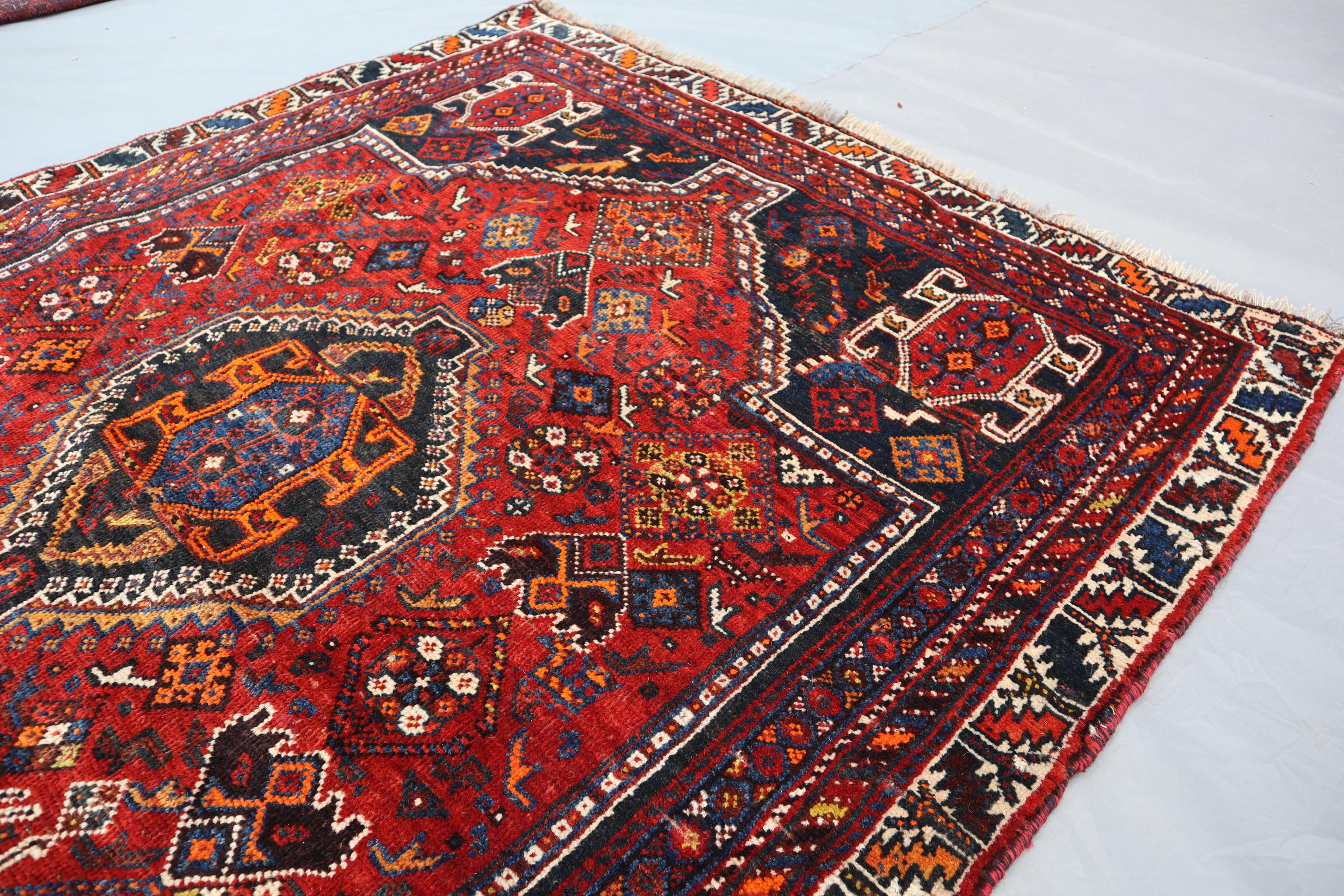 ヴィンテージ アフガン ラグ：手織りウール、幾何学模様のネイビー