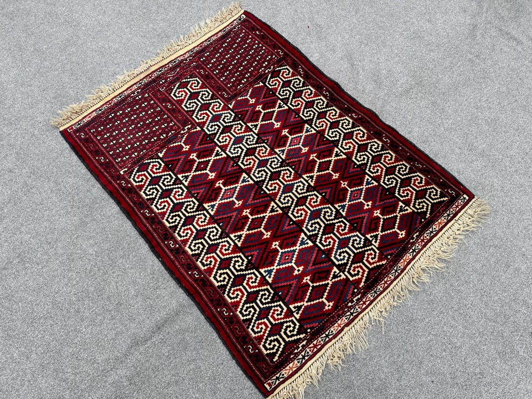ヴィンテージの手織りアフガニスタンバルーチウールラグ – 3x3'10