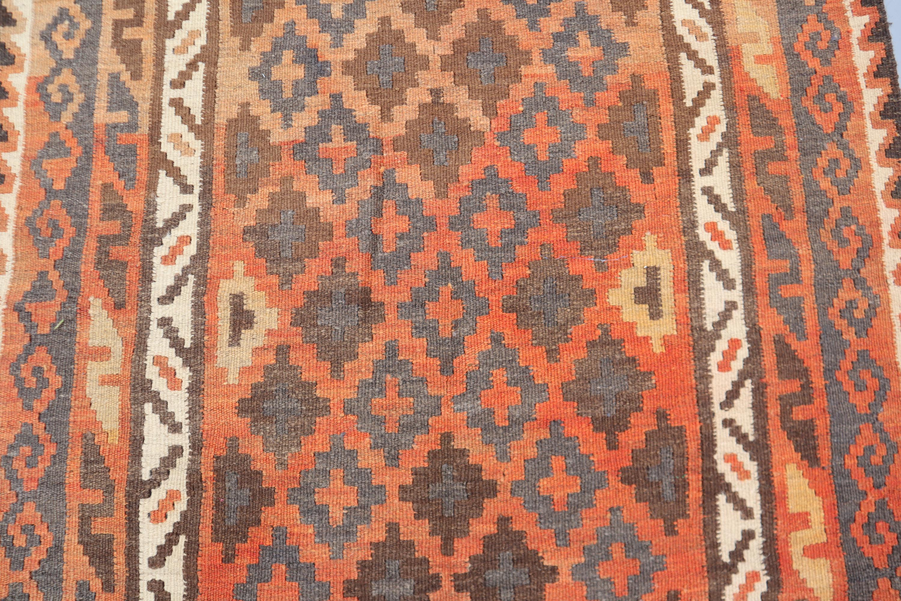 アースカラーのアフガンキリム ハンドノットウールキリムランナーラグ：3.4x6.1フィートのテラコッタ