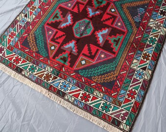 ハンドメイドのアフガニスタンウールラグ：4x7インチのヴィンテージ