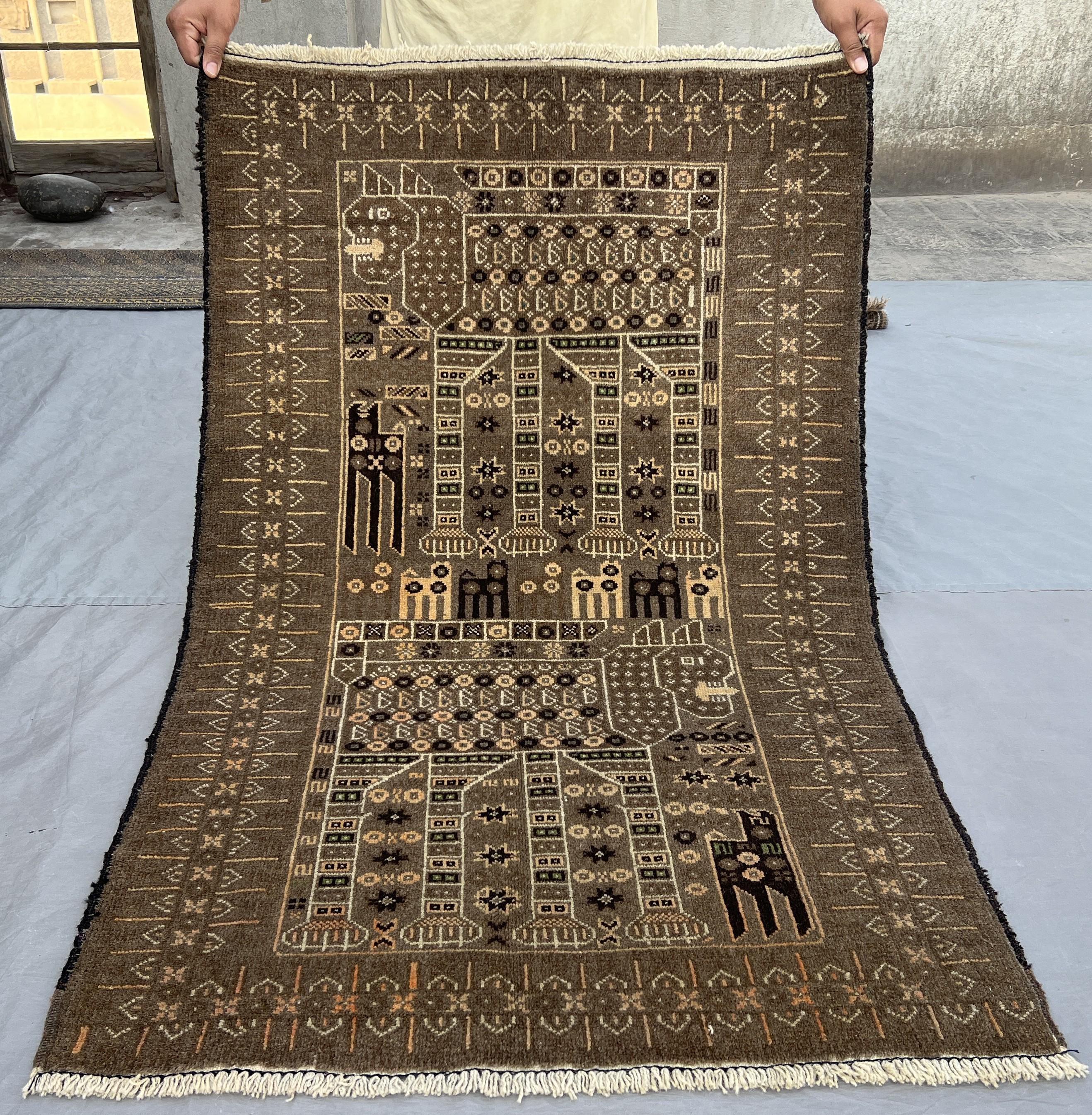Baluchi Lion Rug – Hand-knotted Wool Pictorial Tribal Carpet - Etsy