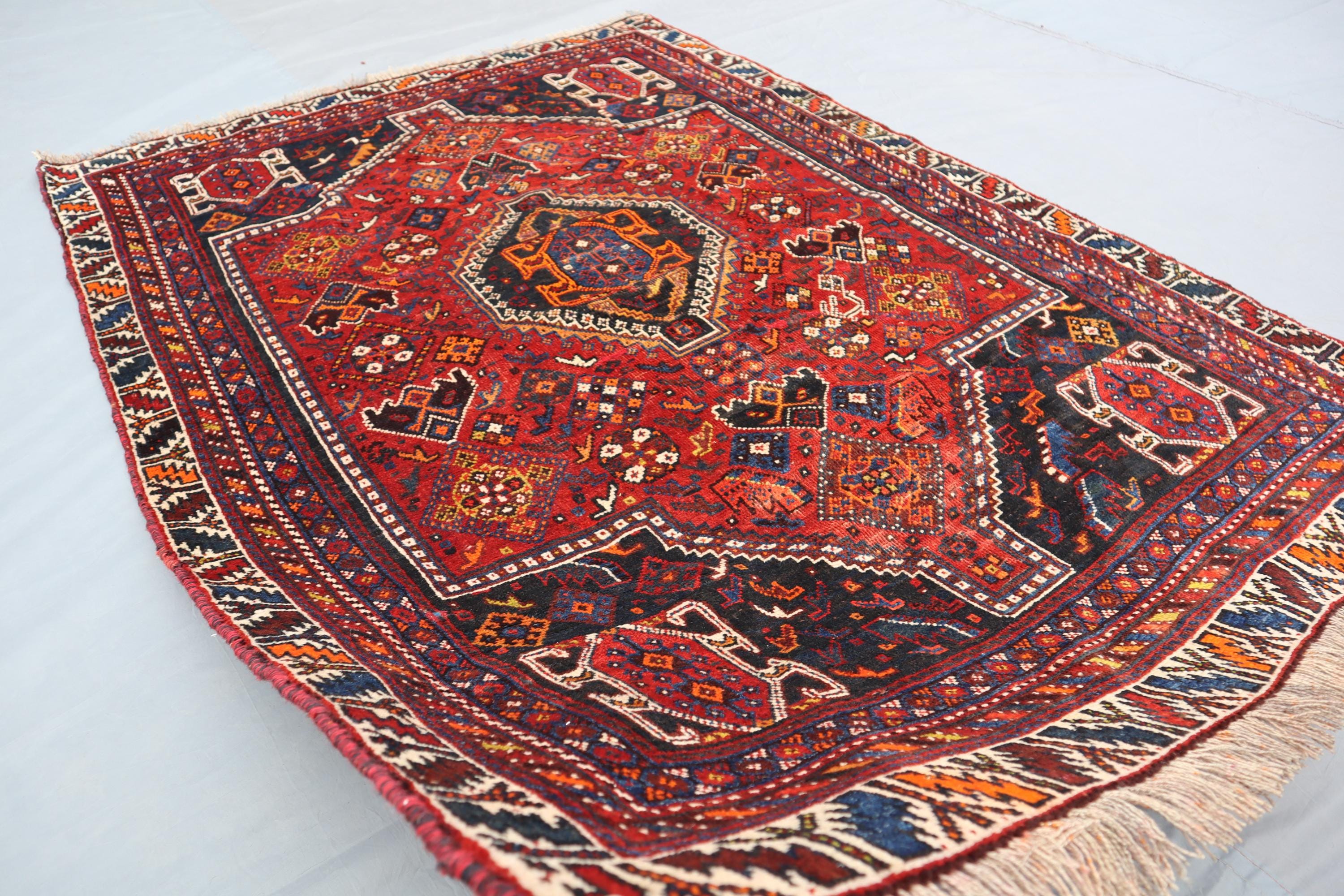 ヴィンテージ アフガン ラグ：手織りウール、幾何学模様のネイビー