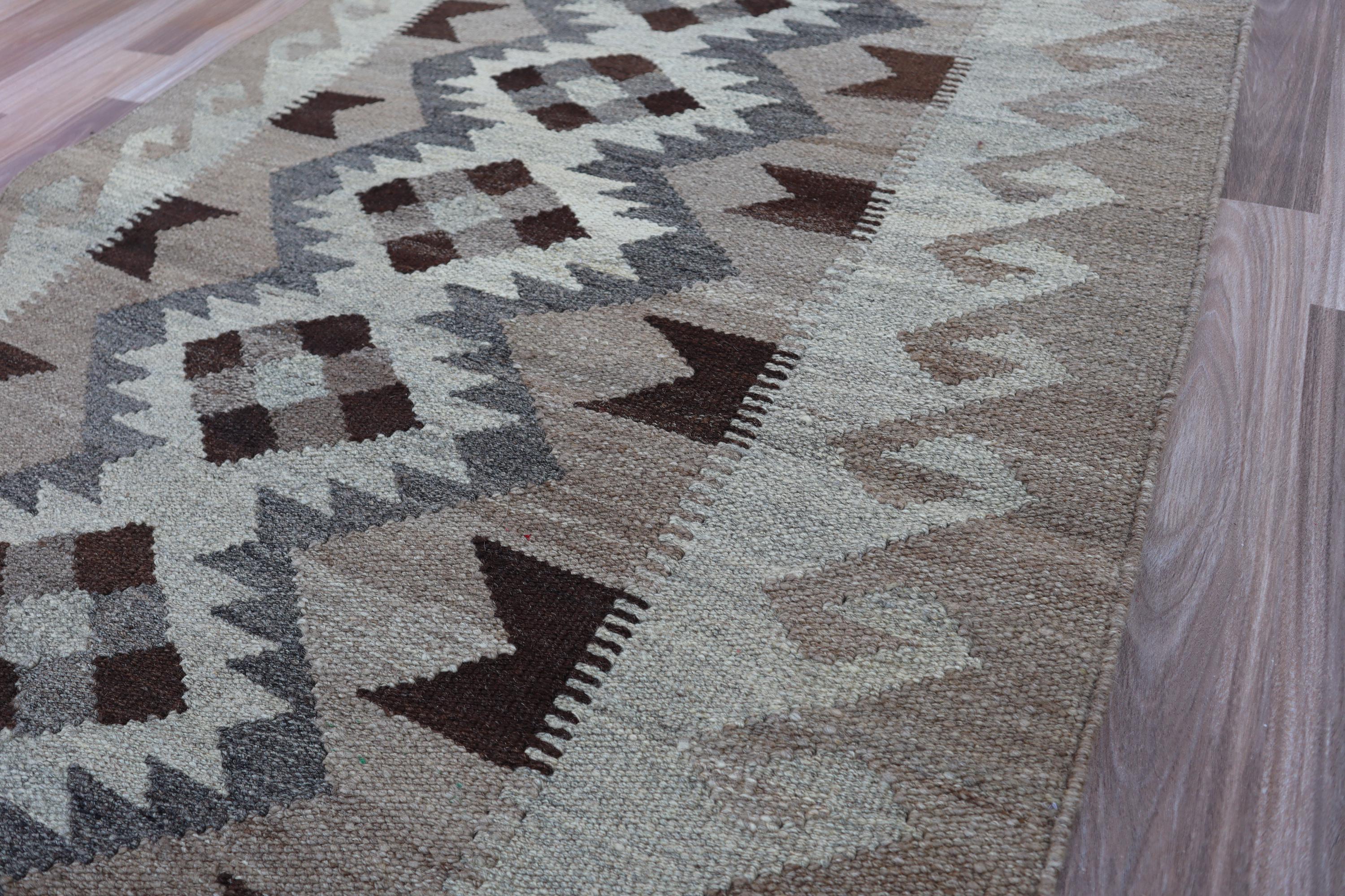 手織りウールキリムランナーラグ – 落ち着いた雰囲気のボヘミアン風