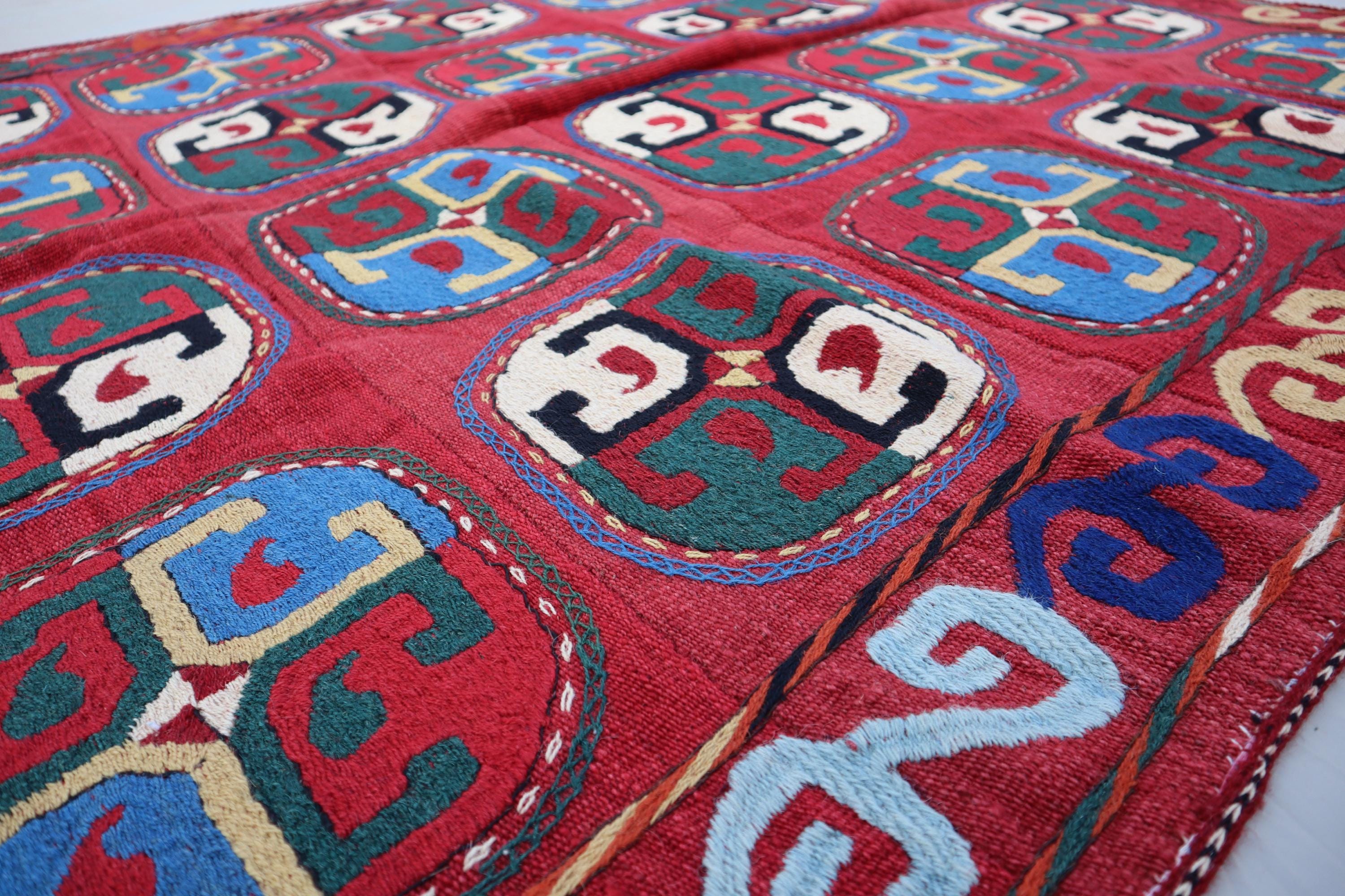 ヴィンテージ アフガニスタン スザニ キリム ラグ – 4'7x5'5 ウール