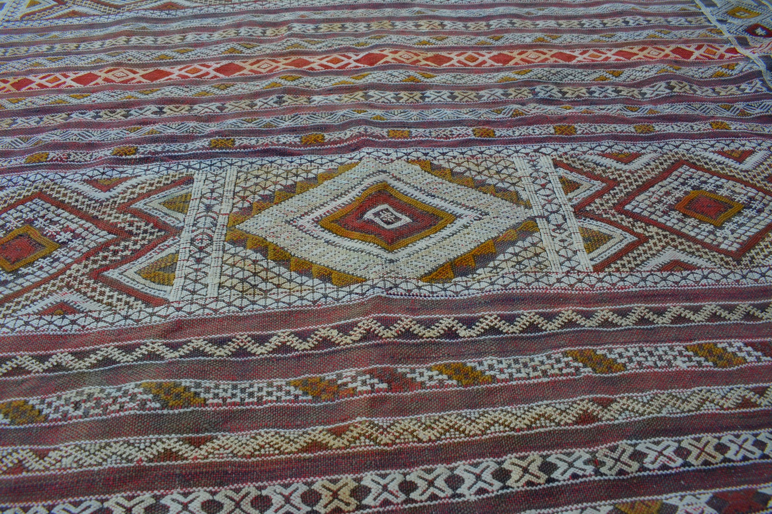 4'4 x 6'7 Feet Vintage Handmade Moroccan Tribal Sumik | Etsy