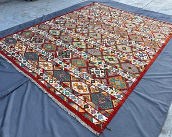 Tappeto Kilim rosso geometrico turkmeno 8'6x11'3 - Tappeto Kilim Chobi in lana annodato a mano - Tappeto Kilim tribale vintage a tessitura piatta - Tappeto per soggiorno boho