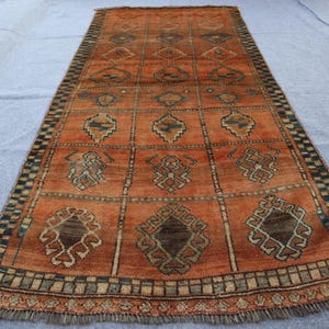 4&#39;3 x 9&#39;5 Ft Vintage Rust Orange Geometric Tribal Baluchi Rug - Afghan Hand Knotted Veg Dye wool Rug - Rug For Living Room - Bedroom Rug