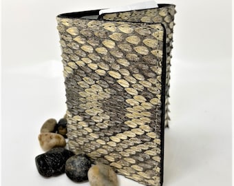 Cartera triple de piel de serpiente de cascabel auténtica, piel exótica