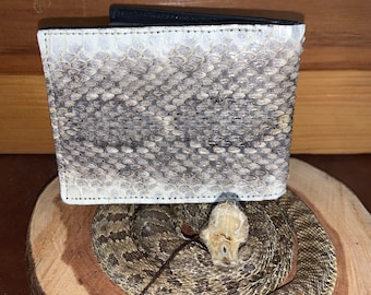 Cartera plegable de serpiente de cascabel auténtica, piel exótica