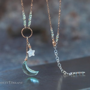 Aquamarin Halbmond mit Regenbogen Mondstein Stern Halskette in Roségold fill und Sterling Silber, Celestial Mixed Metal Edelstein Halskette