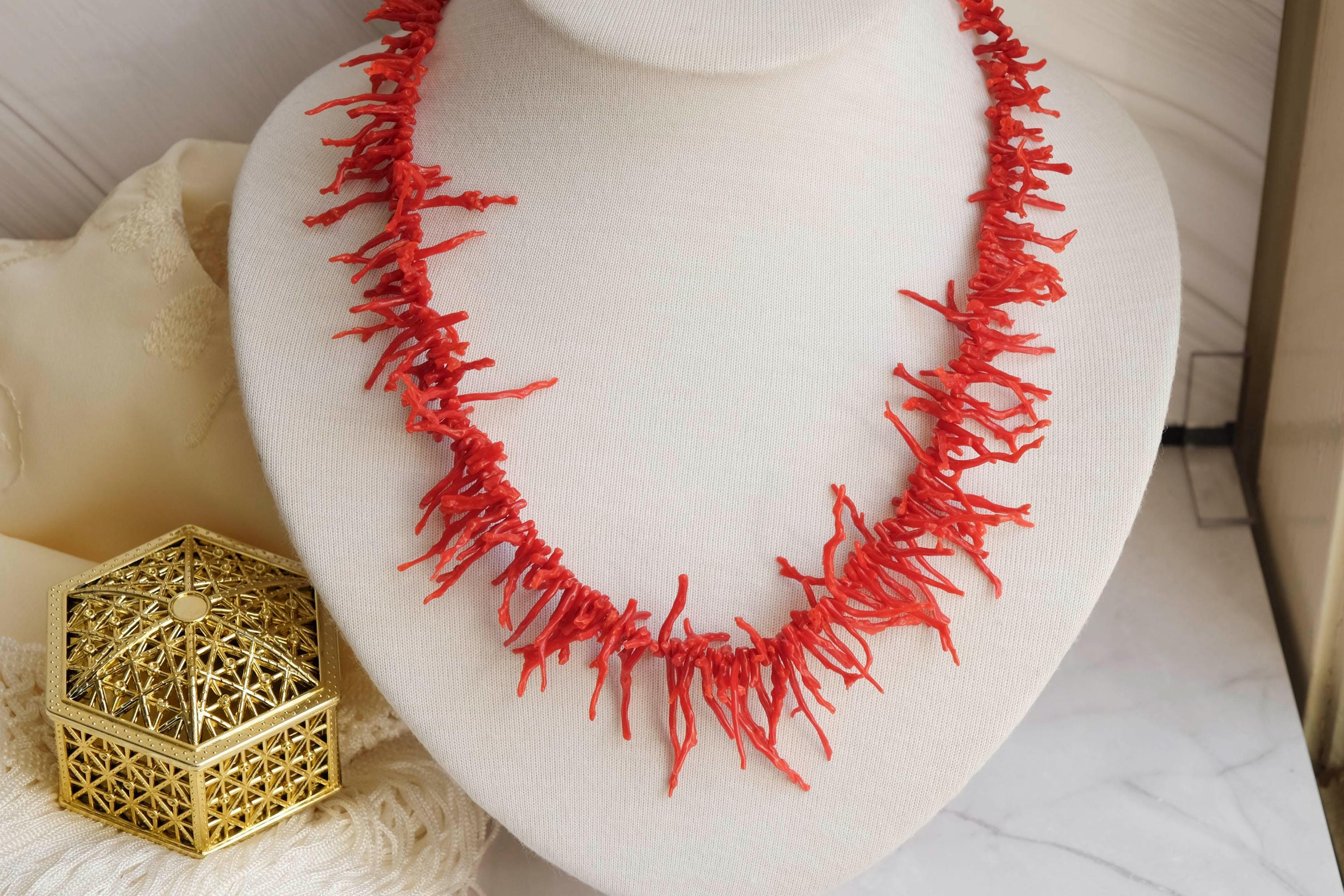 Vintage coral necklace - Etsy 日本 Vintage coral necklace - Etsy 日本