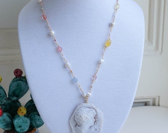 Collier camée en pierre naturelle avec chapelet en laiton, visage de femme, collier italien