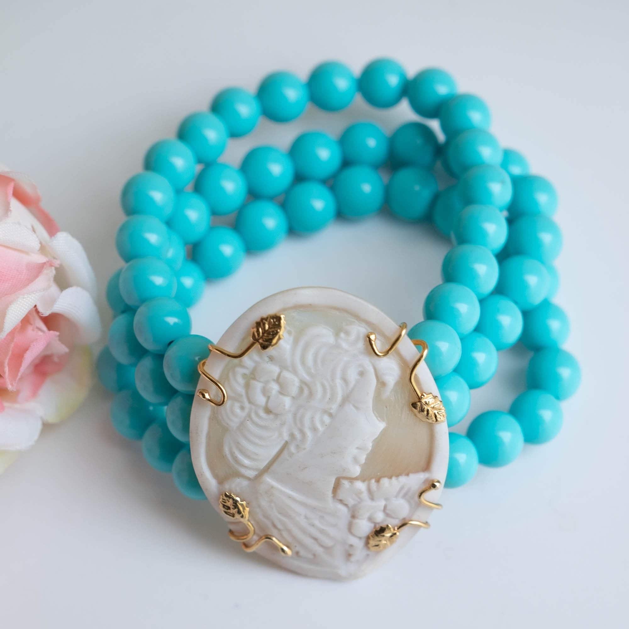 カメオ　ブレスレット3本 ターコイズペーストと本物のサードニクスシェルカメオの3列