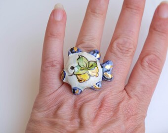Caltagirone ceramic fish ring, adjustable brass shank, Sicilian ring