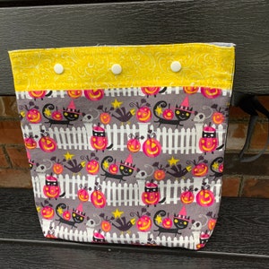 Halloween Project Bag with Snap Closures, Gift for  Crafter Knitter or Crocher, Seasonal Project Bag, lined with Pocket