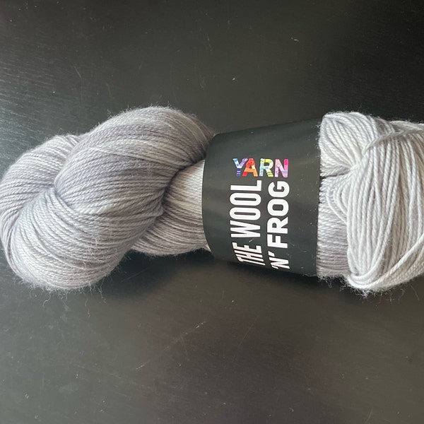 Grey Hand dyed 80/20 merino nylon super wash, fingering weight yarn, for knitting, crochet spinning, Fibre Art  (soft grey) 115gr 430 m