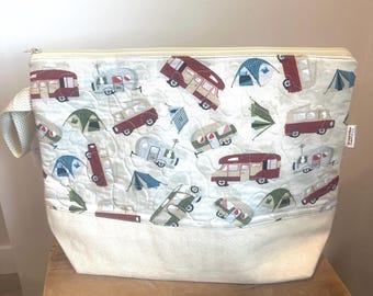Large Knitting and crochet Project Bag, quilted seasonal camping theme retro fabric zipper pouch