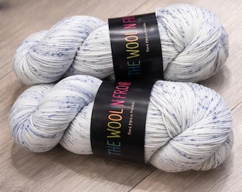 DK Weight Grey with Blue Variegated speckles Super Wash Merino Yarn, Hand Dyed 100 Percent Merino Wool, Blue Speckle Yarn, Sweater Yarn
