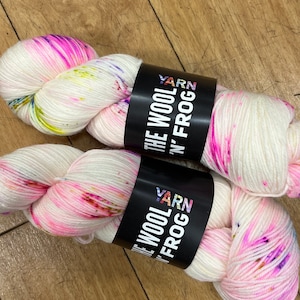 Hand Dyed 85/15 Merino Nylon Super Wash Fingering Weight Yarn, White with Neon speckles, Lightweight Yarn for Sock Knitting and Crochet