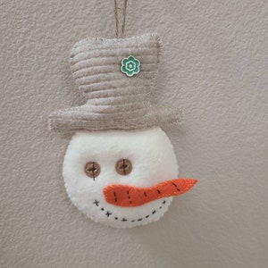 Farmhouse Snowman Christmas Decor, Rustic Christmas Decor, Snowman Door Hanger, Snowman Ornament