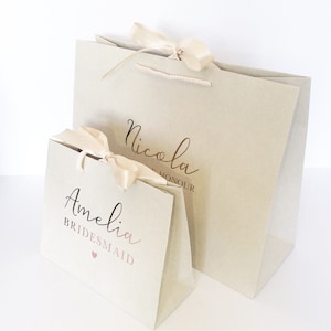 Personalised Cream Bridesmaid Gift Bag. Personalised Wedding Gift Bag with ribbon. Flower Girl. Bridal Party Gifts. Rose Gold Name Gift Bag