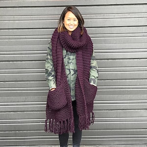 Chunky knit scarf, oversized knit scarf, winter scarf, big scarf, chunky scarf with pockets, oversized scarf with pockets