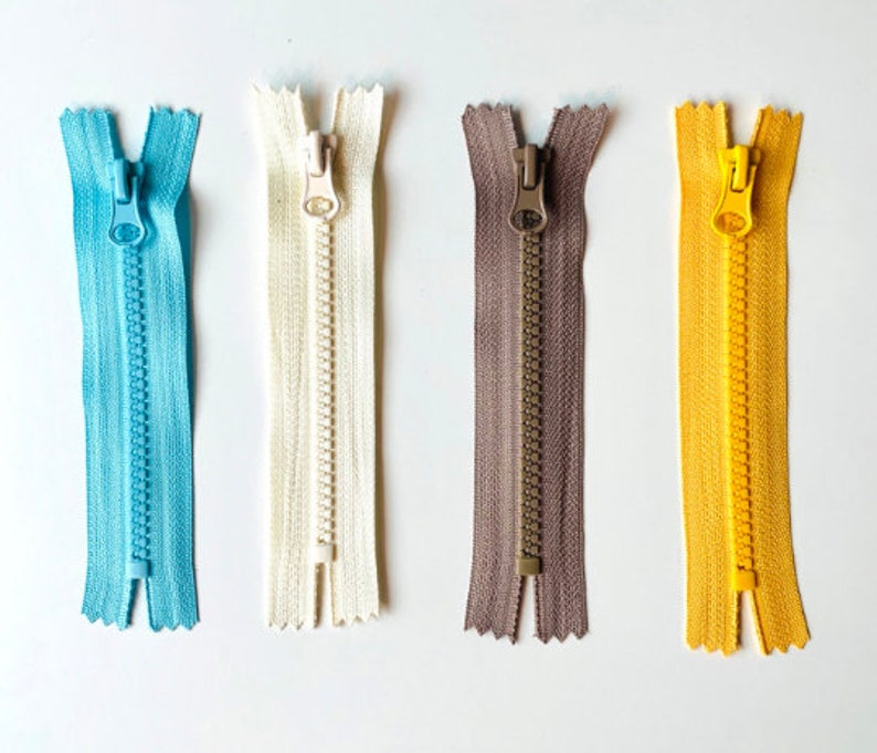 5 Chunky Molded Zipper 5 Assorted Colors Etsy