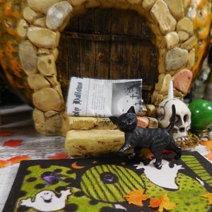 Miniature Black Cat Figurine ~ Halloween Fairy Garden & Dollhouse Accessories ~ Cemetery or Haunted House Diorama Craft Supplies