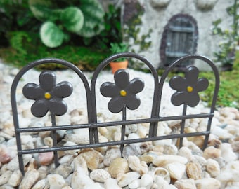 Fairy Garden Miniature Rustic Flower Fence Section ~ Dollhouse & Terrarium Accessories