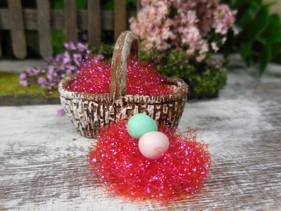 Miniature Taffy Red Easter Grass Basket Filler Easter Fairy Garden &  Dollhouse Accessories Spring Diorama Craft Supplies 