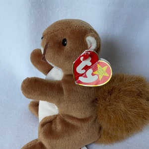 Vintage TY Beanie Baby Squirrel &quot;Nuts&quot;/Rare 1996/Retired/Collector&#39;s Toy/Christmas/Easter/Birthday Gift