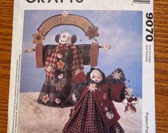 UNCUT-Vintage Snowman Doll Sewing Pattern/McCall's 9070