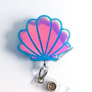 Seashell Glitter Badge Reel: Clamshell Nurse Badge Holder