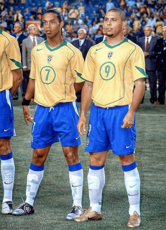 Vintage 2004 NIKE BRAZIL Shorts Jersey Kit • Football Soccer