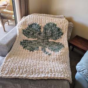 Shamrock Knitting Pattern and Tutorial Instructions, St Patrick's Chunky Knit Blanket Knitting Pattern, 4 Leaf Clover, Saint Paddy's Blanket image 2