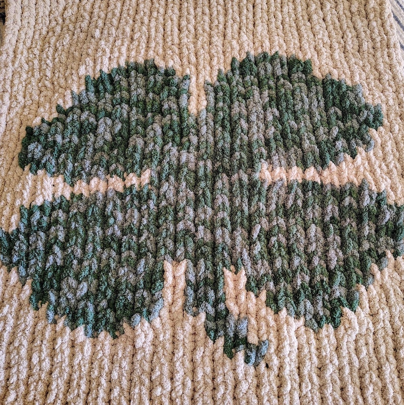 Shamrock Knitting Pattern and Tutorial Instructions, St Patrick's Chunky Knit Blanket Knitting Pattern, 4 Leaf Clover, Saint Paddy's Blanket image 1