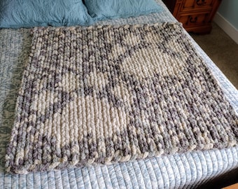 Double Paw Print Knitting Pattern and Tutorial Instructions, Chunky Knit Blanket Knitting Pattern, Dog Pet Blanket DIY, Cat Print, Dog Print