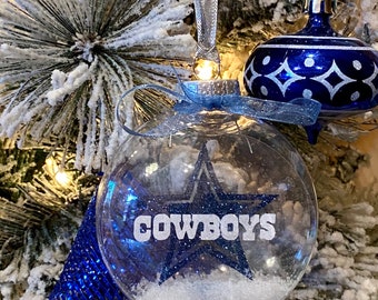 Featured image of post Dallas Cowboys Christmas Tree Topper / Boelter brands 8886017590 dallas cowboys ornament santa snow globe.