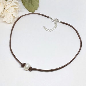 Freshwater Pearl Leather Choker Necklace