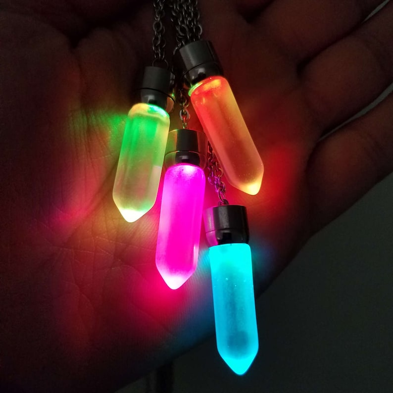 Led Light Up Crystal Pendant Necklace Glow Jewelry Image 0